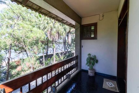 Casa à venda com 2000m², 7 quartos e 8 vagas Casa à venda com 2000m², 7 quartos e 8 vagasVaranda da suíte 2