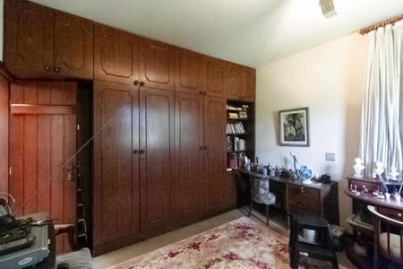 Casa à venda com 2000m², 7 quartos e 8 vagas Casa à venda com 2000m², 7 quartos e 8 vagasQuarto 1