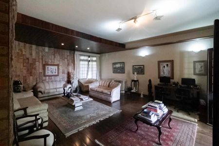 Casa à venda com 2000m², 7 quartos e 8 vagas Casa à venda com 2000m², 7 quartos e 8 vagasSala 2