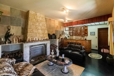 Casa à venda com 2000m², 7 quartos e 8 vagas Casa à venda com 2000m², 7 quartos e 8 vagasSala 5