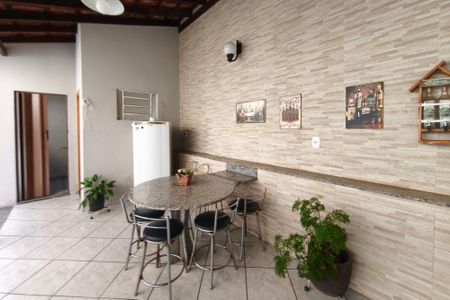 Casa à venda com 279m², 3 quartos e 5 vagas Casa à venda com 279m², 3 quartos e 5 vagasÁrea gourmet