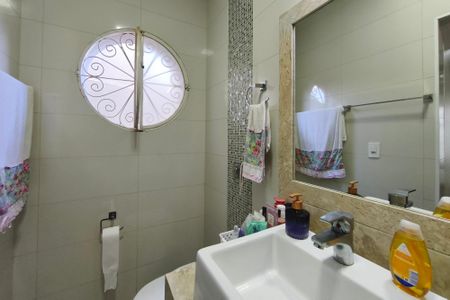 Casa à venda com 279m², 3 quartos e 5 vagas Casa à venda com 279m², 3 quartos e 5 vagasBanheiro Suíte