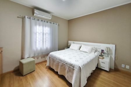 Casa à venda com 279m², 3 quartos e 5 vagas Casa à venda com 279m², 3 quartos e 5 vagasQuarto Suíte