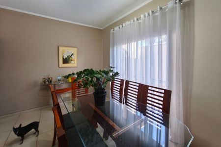 Casa à venda com 279m², 3 quartos e 5 vagas Casa à venda com 279m², 3 quartos e 5 vagasSala de Jantar