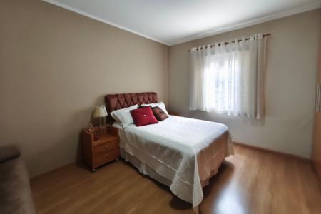 Casa à venda com 279m², 3 quartos e 5 vagas Casa à venda com 279m², 3 quartos e 5 vagasQuarto 2