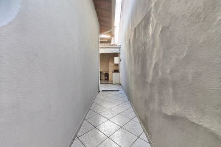 Casa à venda com 279m², 3 quartos e 5 vagas Casa à venda com 279m², 3 quartos e 5 vagasCorredor - Quintal