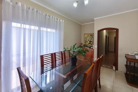 Casa à venda com 279m², 3 quartos e 5 vagas Casa à venda com 279m², 3 quartos e 5 vagasSala de Jantar