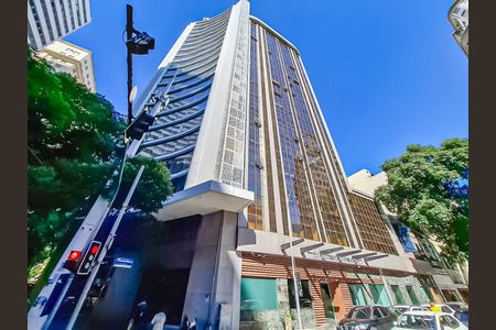 Studio à venda com 42m², 1 quarto e sem vaga Studio à venda com 42m², 1 quarto e sem vagaFachada
