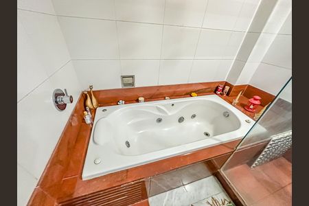 Studio à venda com 42m², 1 quarto e sem vaga Studio à venda com 42m², 1 quarto e sem vagaBanheiro Social