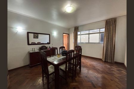 Casa à venda com 316m², 6 quartos e 3 vagasFoto 09