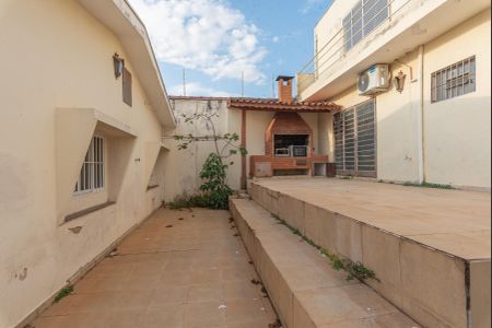 Casa à venda com 225m², 3 quartos e 3 vagas Casa à venda com 225m², 3 quartos e 3 vagasÁrea Externa