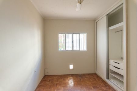 Casa à venda com 225m², 3 quartos e 3 vagas Casa à venda com 225m², 3 quartos e 3 vagasQuarto 1