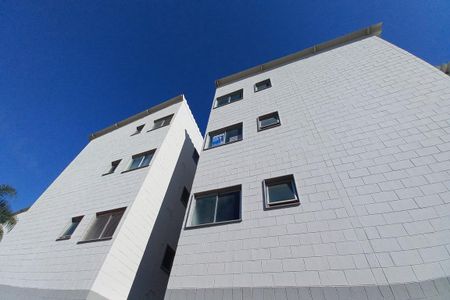 Apartamento à venda com 67m², 2 quartos e sem vaga Apartamento à venda com 67m², 2 quartos e sem vagaFachada do Prédio