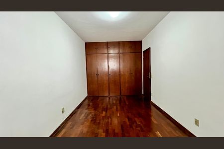 Apartamento à venda com 185m², 4 quartos e 2 vagas Apartamento à venda com 185m², 4 quartos e 2 vagasQuarto 3