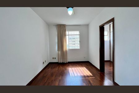 Apartamento à venda com 185m², 4 quartos e 2 vagas Apartamento à venda com 185m², 4 quartos e 2 vagasQuarto 1