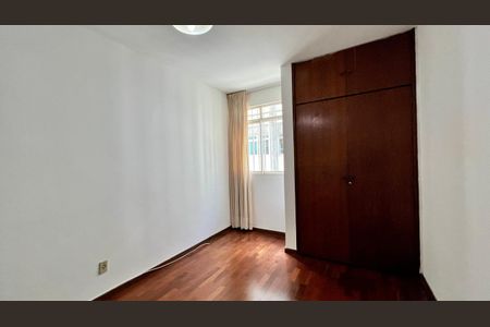 Apartamento à venda com 185m², 4 quartos e 2 vagas Apartamento à venda com 185m², 4 quartos e 2 vagasQuarto 2