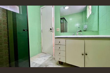 Apartamento à venda com 185m², 4 quartos e 2 vagas Apartamento à venda com 185m², 4 quartos e 2 vagasBanheiro 1