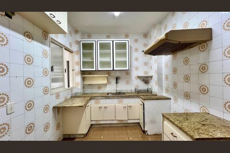 Apartamento à venda com 185m², 4 quartos e 2 vagas Apartamento à venda com 185m², 4 quartos e 2 vagasCozinha