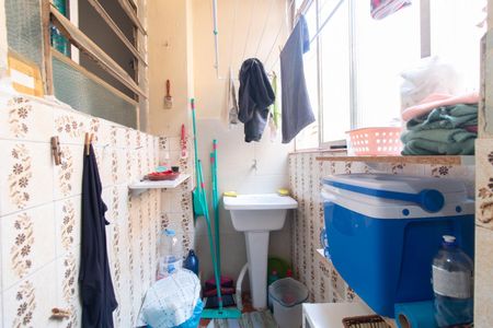 Apartamento à venda com 58m², 2 quartos e 1 vaga Apartamento à venda com 58m², 2 quartos e 1 vagaCozinha e Área de Serviço