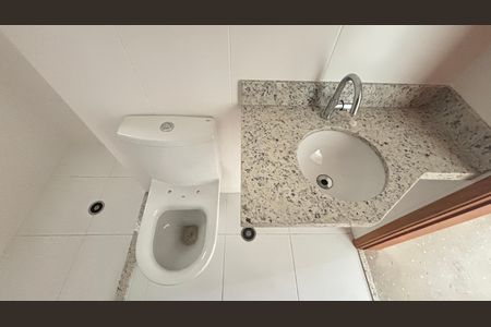 Apartamento à venda com 60m², 2 quartos e 2 vagas Apartamento à venda com 60m², 2 quartos e 2 vagasBanheiro