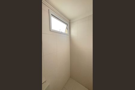 Apartamento à venda com 60m², 2 quartos e 2 vagas Apartamento à venda com 60m², 2 quartos e 2 vagasBanheiro da Suíte