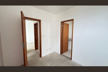 Apartamento à venda com 60m², 2 quartos e 2 vagas Apartamento à venda com 60m², 2 quartos e 2 vagasSuíte