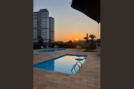 Apartamento à venda com 70m², 3 quartos e 2 vagas Apartamento à venda com 70m², 3 quartos e 2 vagasPiscina