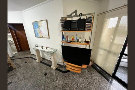 Apartamento à venda com 94m², 4 quartos e 2 vagasSala