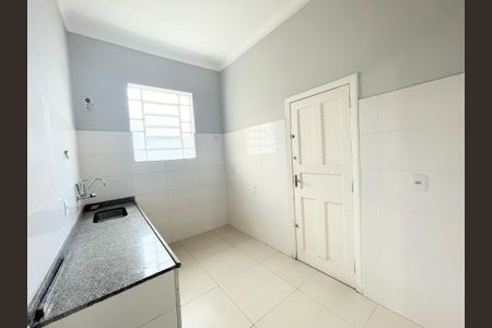 Casa à venda com 200m², 4 quartos e 4 vagasCozinha 2