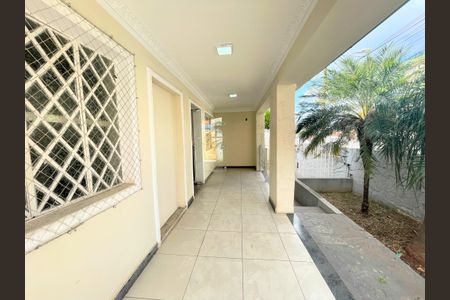 Casa à venda com 200m², 4 quartos e 4 vagasQuintal