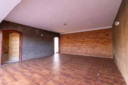 Casa à venda com 420m², 3 quartos e 6 vagas Casa à venda com 420m², 3 quartos e 6 vagasGaragem