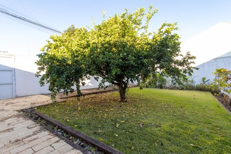 Casa à venda com 420m², 3 quartos e 6 vagas Casa à venda com 420m², 3 quartos e 6 vagasÁrea externa