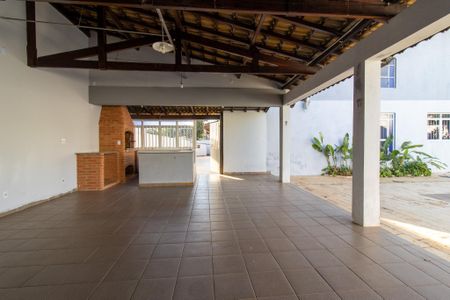 Casa à venda com 420m², 3 quartos e 6 vagas Casa à venda com 420m², 3 quartos e 6 vagasÁrea externa