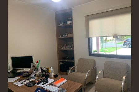 Casa de condomínio à venda com 396m², 3 quartos e 2 vagas Casa de condomínio à venda com 396m², 3 quartos e 2 vagasEscritório