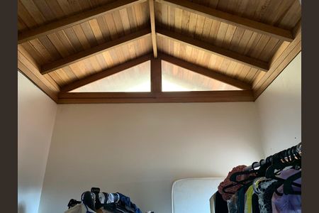 Casa de condomínio à venda com 396m², 3 quartos e 2 vagas Casa de condomínio à venda com 396m², 3 quartos e 2 vagasCloset