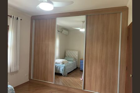 Casa de condomínio à venda com 396m², 3 quartos e 2 vagas Casa de condomínio à venda com 396m², 3 quartos e 2 vagasQuarto 2