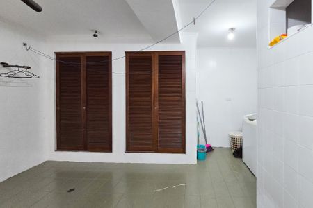 Casa à venda com 160m², 3 quartos e 2 vagas Casa à venda com 160m², 3 quartos e 2 vagasÁrea de Serviço