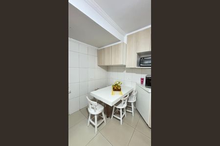 Casa à venda com 210m², 4 quartos e 2 vagas Casa à venda com 210m², 4 quartos e 2 vagasCozinha