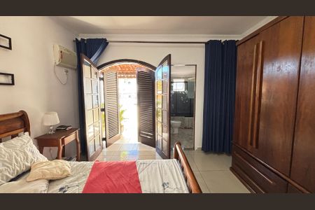 Casa à venda com 210m², 4 quartos e 2 vagas Casa à venda com 210m², 4 quartos e 2 vagasSuite 1