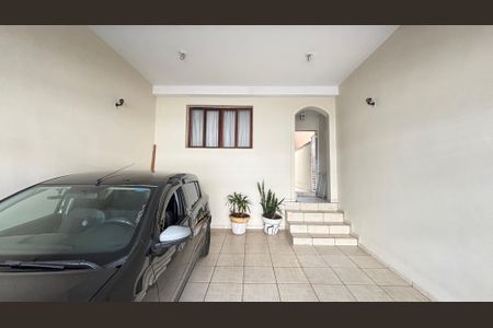 Casa à venda com 210m², 4 quartos e 2 vagas Casa à venda com 210m², 4 quartos e 2 vagasGaragem