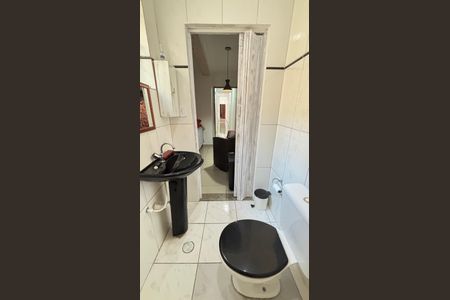 Casa à venda com 210m², 4 quartos e 2 vagas Casa à venda com 210m², 4 quartos e 2 vagasBanheiro da Suíte 2