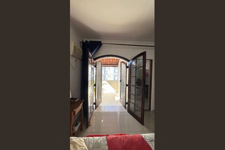 Casa à venda com 210m², 4 quartos e 2 vagas Casa à venda com 210m², 4 quartos e 2 vagasSuite 1