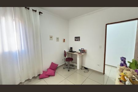 Casa à venda com 210m², 4 quartos e 2 vagas Casa à venda com 210m², 4 quartos e 2 vagasQuarto 1