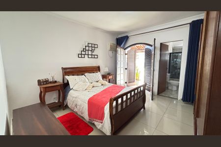 Casa à venda com 210m², 4 quartos e 2 vagas Casa à venda com 210m², 4 quartos e 2 vagasSuite 1