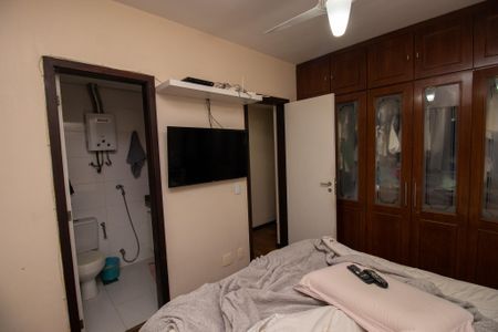 Apartamento à venda com 145m², 4 quartos e 2 vagas Apartamento à venda com 145m², 4 quartos e 2 vagasSuíte