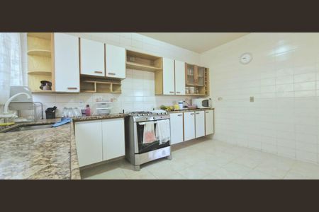 Casa de condomínio para alugar com 1340m², 7 quartos e 7 vagas Casa de condomínio para alugar com 1340m², 7 quartos e 7 vagasCozinha