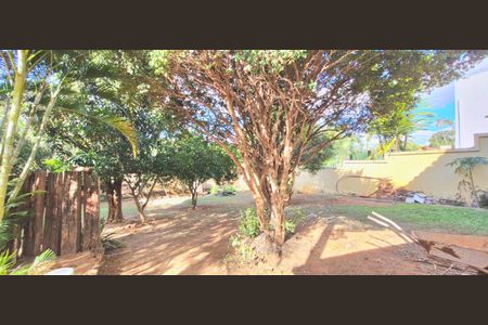 Casa de condomínio para alugar com 1340m², 7 quartos e 7 vagas Casa de condomínio para alugar com 1340m², 7 quartos e 7 vagasQuintal