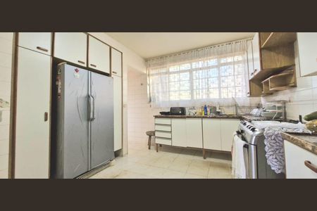 Casa de condomínio para alugar com 1340m², 7 quartos e 7 vagas Casa de condomínio para alugar com 1340m², 7 quartos e 7 vagasCozinha