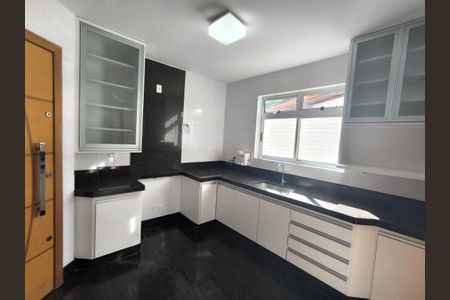 Apartamento à venda com 202m², 4 quartos e 2 vagas