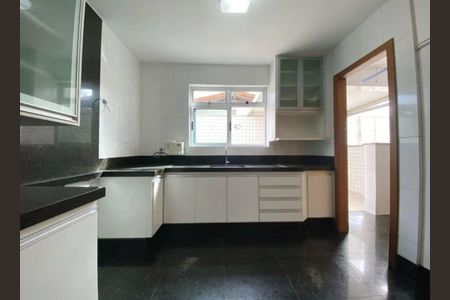 Apartamento à venda com 202m², 4 quartos e 2 vagas